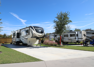 pull-through and back-in RV sites in Texas