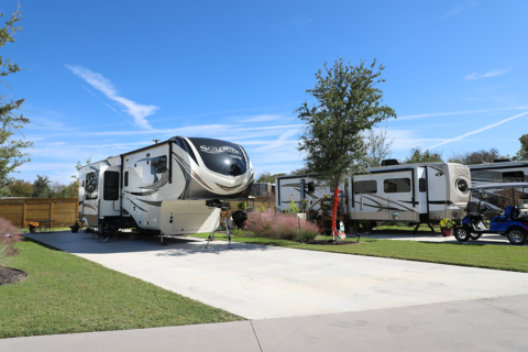 Rio Bonito RV Park and Cabin Resort RV park in Liberty Hill, TX (photo 4)