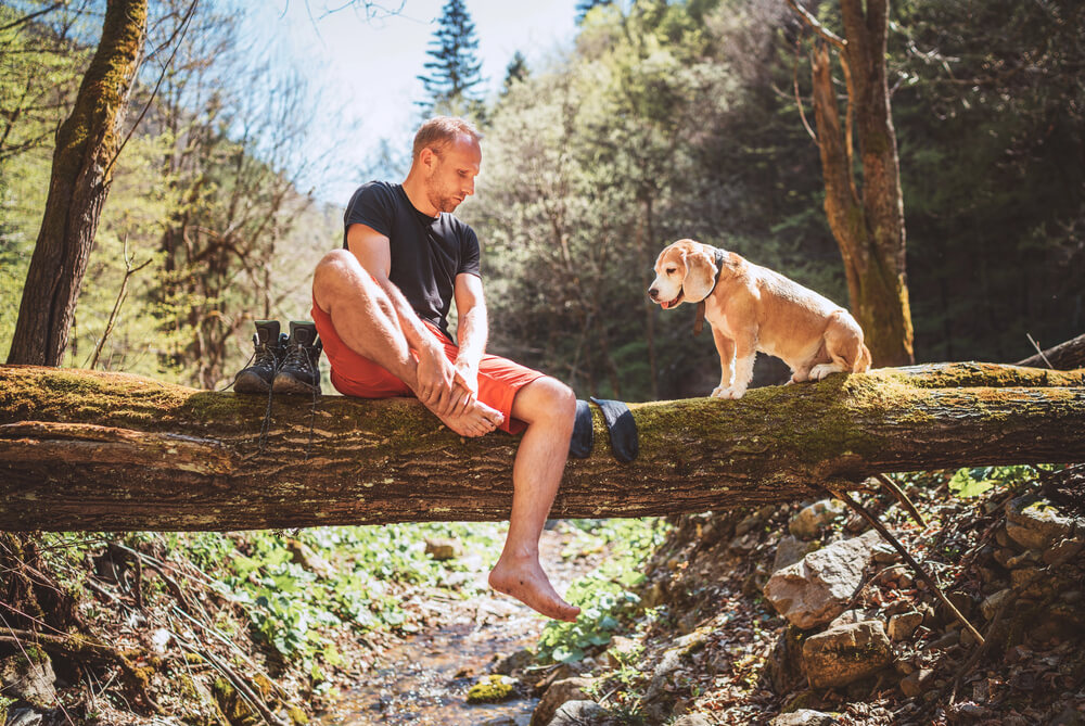 What are good pet friendly Hill Country cabins​ for people who like to hike with their pets?